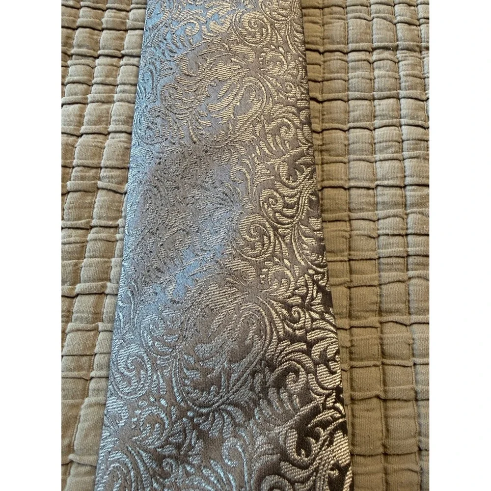 Silver Grey Paisley Floral 100% Silk Jacquard Woven Mens Necktie Regencycore